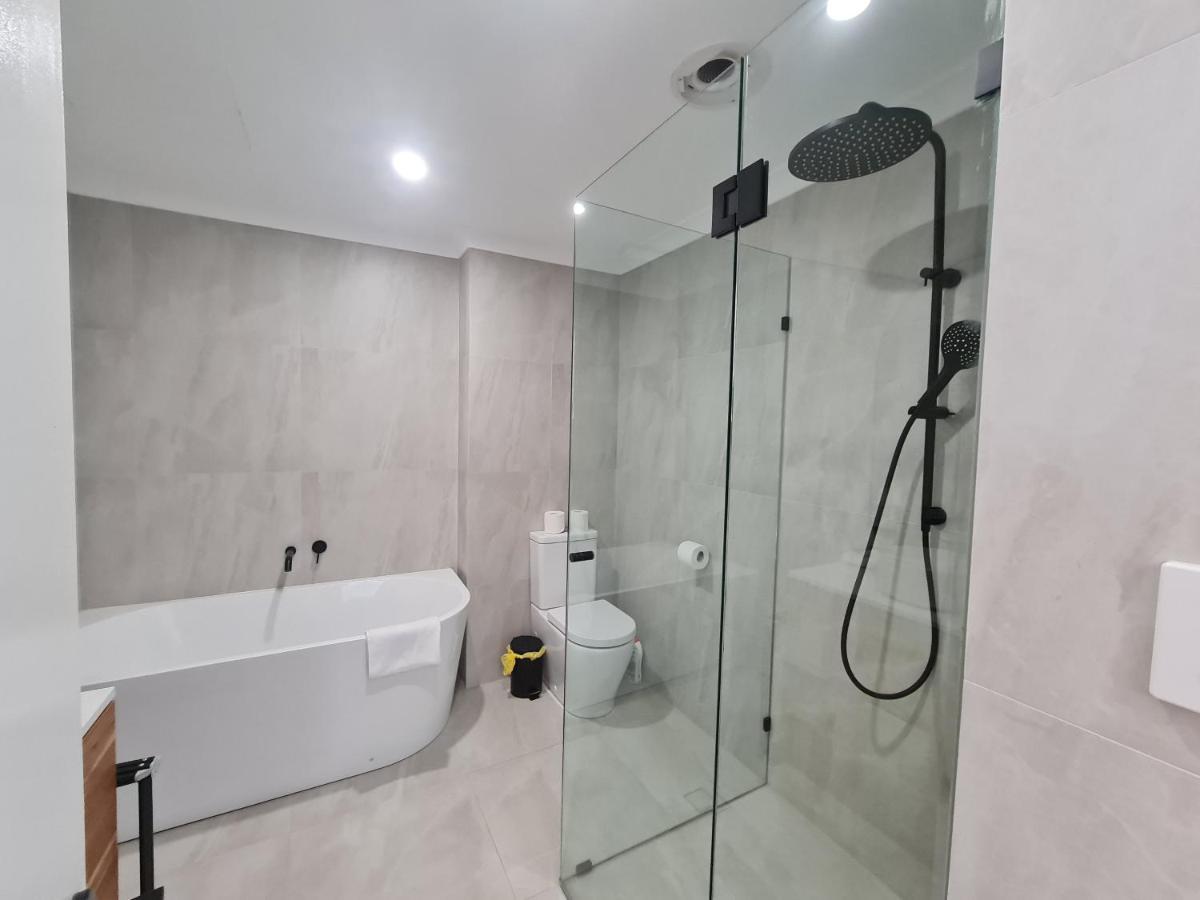 West Beach Lagoon 114 - Ocean Views West Perth Bagian luar foto