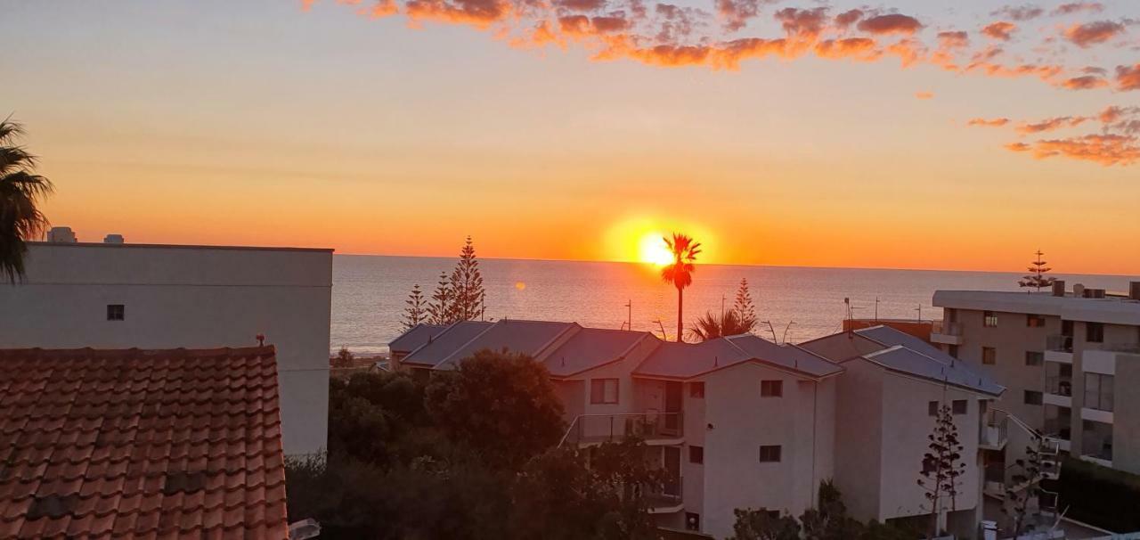 West Beach Lagoon 114 - Ocean Views West Perth Bagian luar foto
